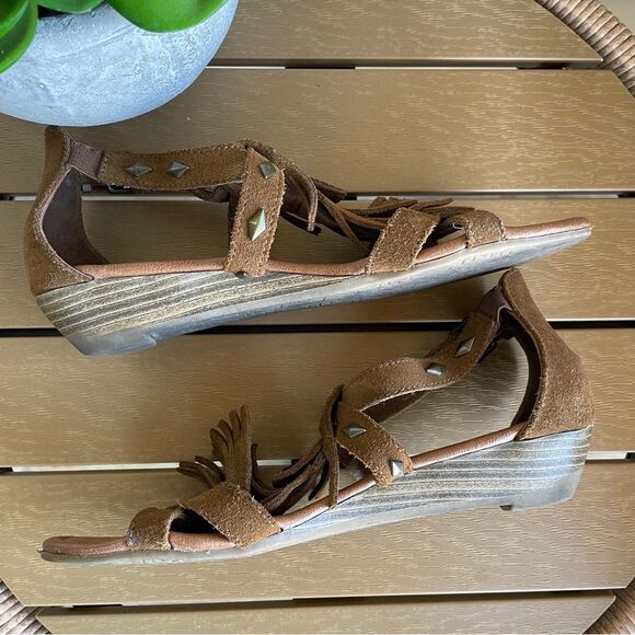Minnetonka Merriam Leather Fringe Sandal Women's Boho Mini Wedge Size 7 - Picture 7 of 10